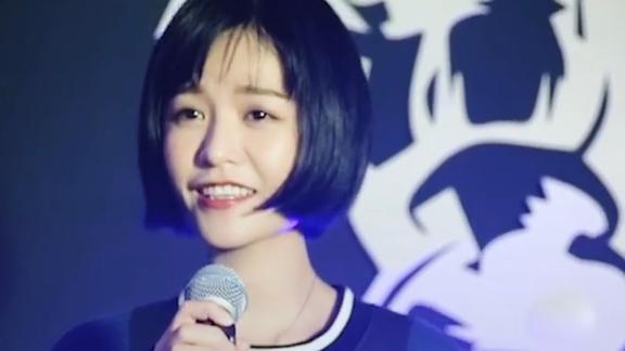 梦涵翻唱的17岁走红网络旋律勾起满满回忆真的好听