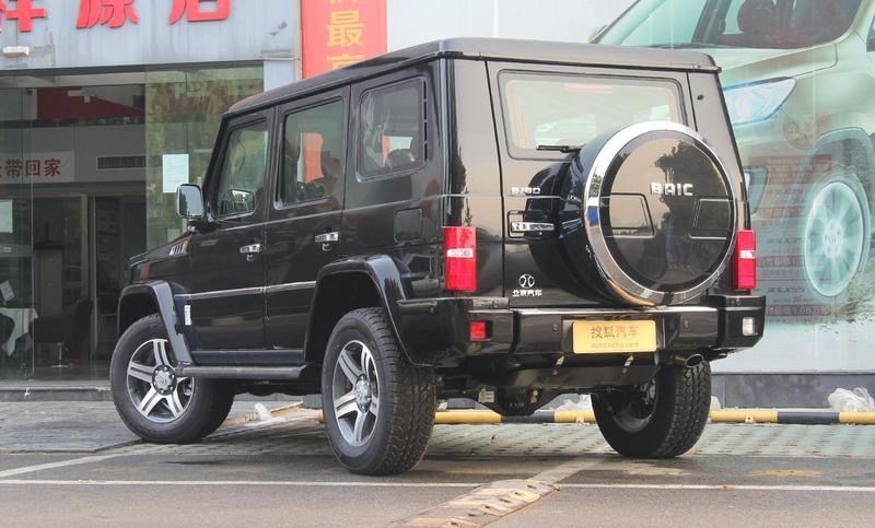 北汽改了一辆800匹的大g网友猪鼻子的logo设计被抄袭了