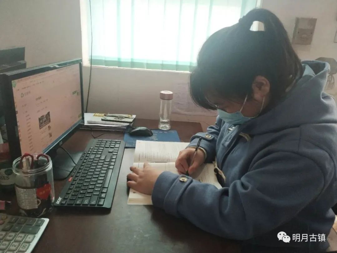 女神节 | 向明月古镇女子天团致敬!_黄毅玲