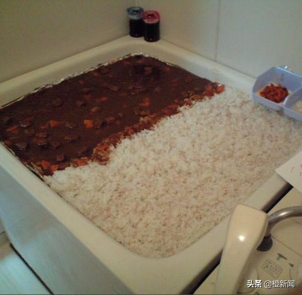 煮"一个浴缸"份量咖喱饭,网友:要吃光才好