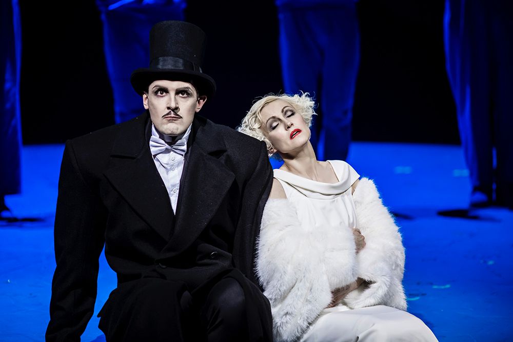 剧看世界一种复古的未来主义