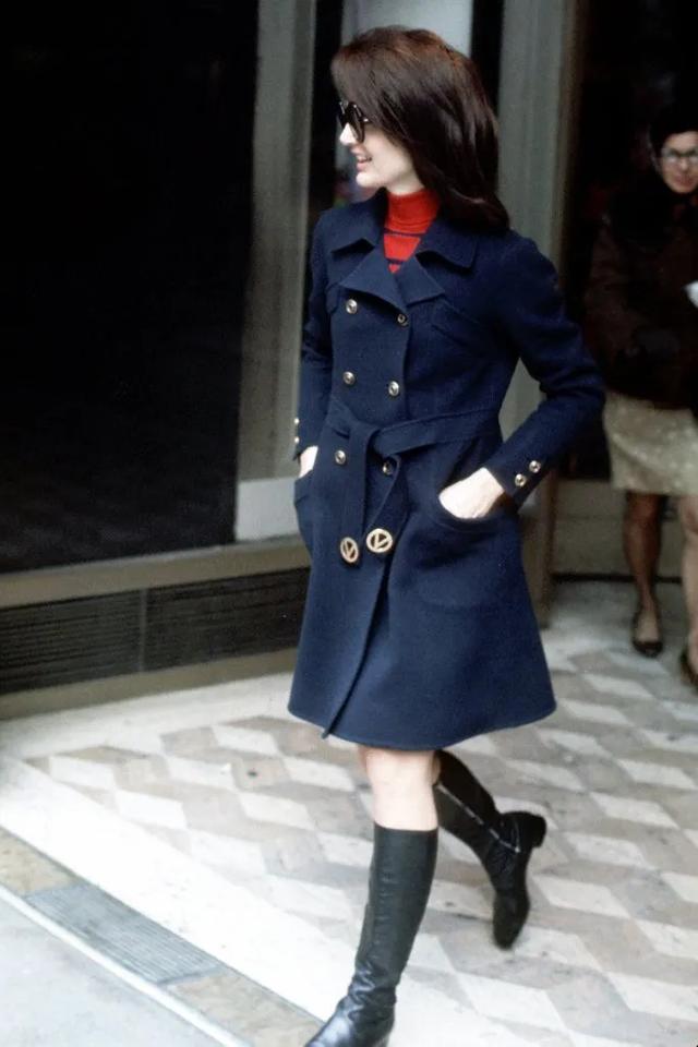 先嫁总统后嫁船王大方脸宽眼距的她却成史上最时髦第一夫人