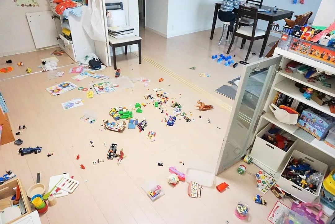 谁说家有熊孩就注定是一通乱其实跟他们一点关系都没有