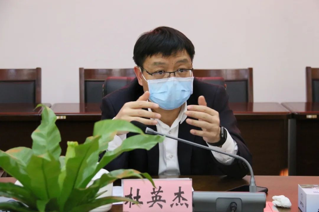 吴宏建同志首先对杜英杰行长一行的到访表示热烈欢迎,并详细介绍了