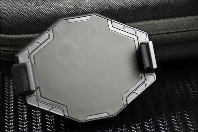 黑鲨冰封散热背夹pro上手,炫光 两档散热,还能制冰