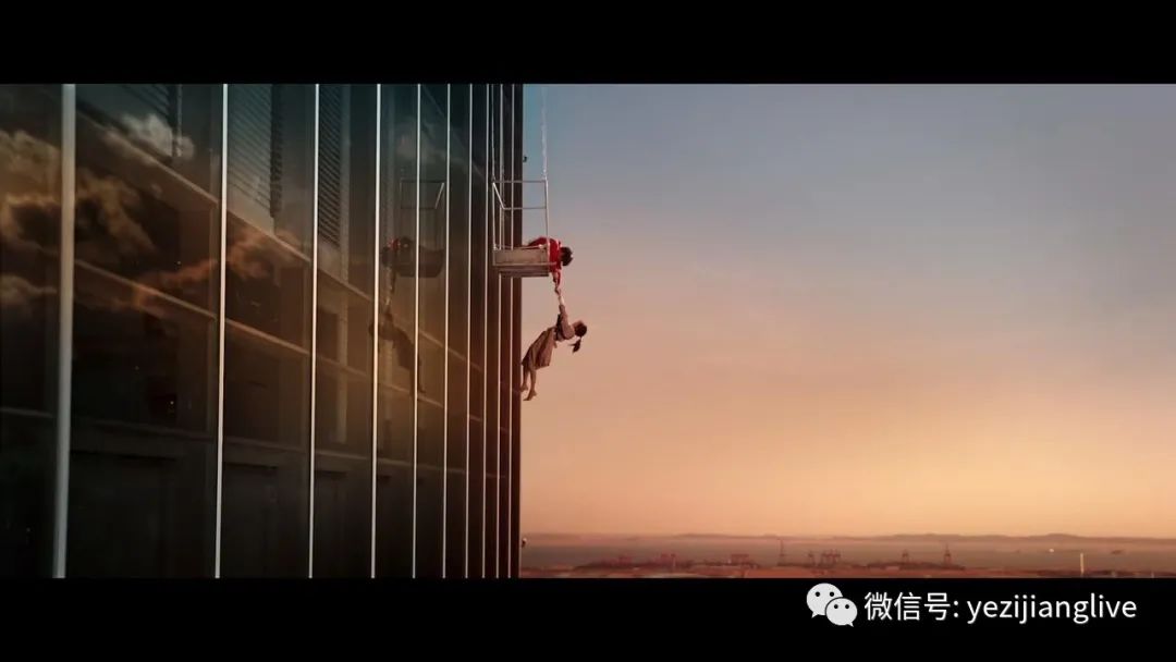 1016韩国坚持住隔着玻璃窗互相对望渐渐地这个男人开始抓住她疲惫的心