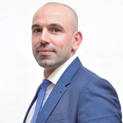 与时代共成长,与客户共成就_gordon