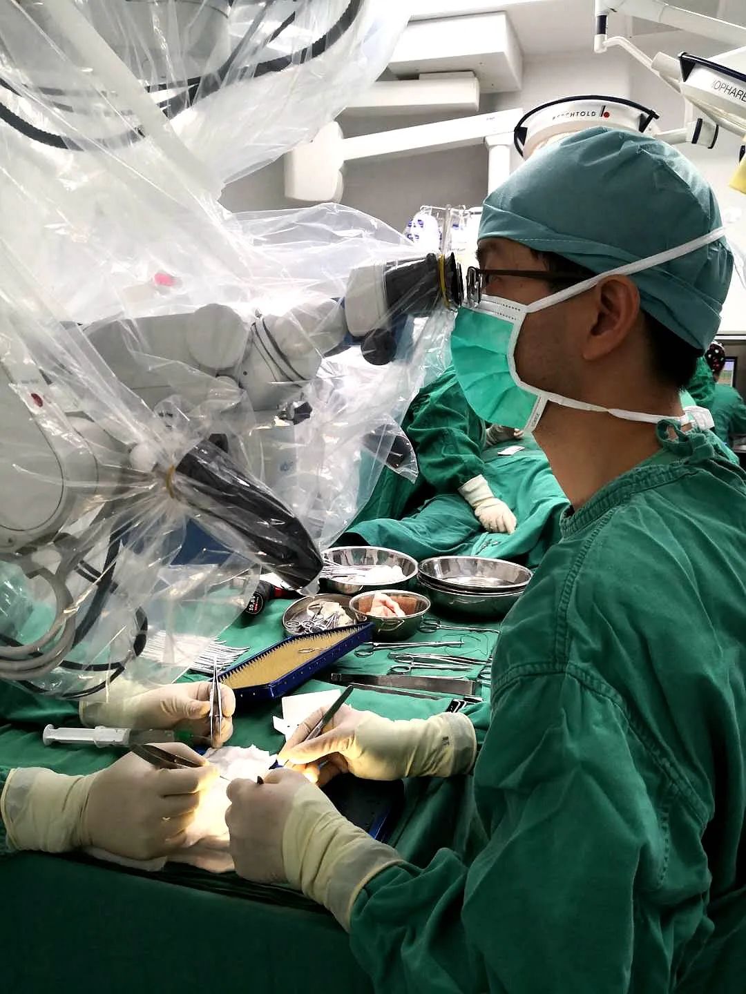 众志成城抗击疫情疫情期间北京积水潭医院手外科成功救治复合伤患者