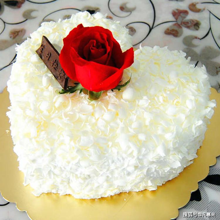 2020年新款情侣蛋糕心形巧克力蛋糕,有喜欢的吗?