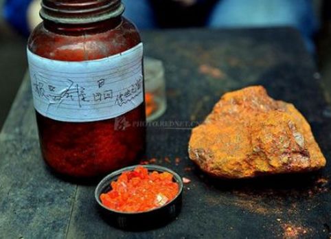 近日网上还有消息称,雄黄有杀毒效果,能杀死新型冠状病毒.