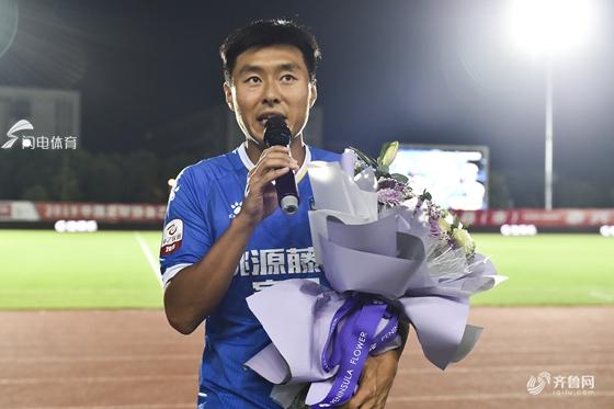 姜宁加盟青岛中能只待官宣新赛季助力球队冲击中甲