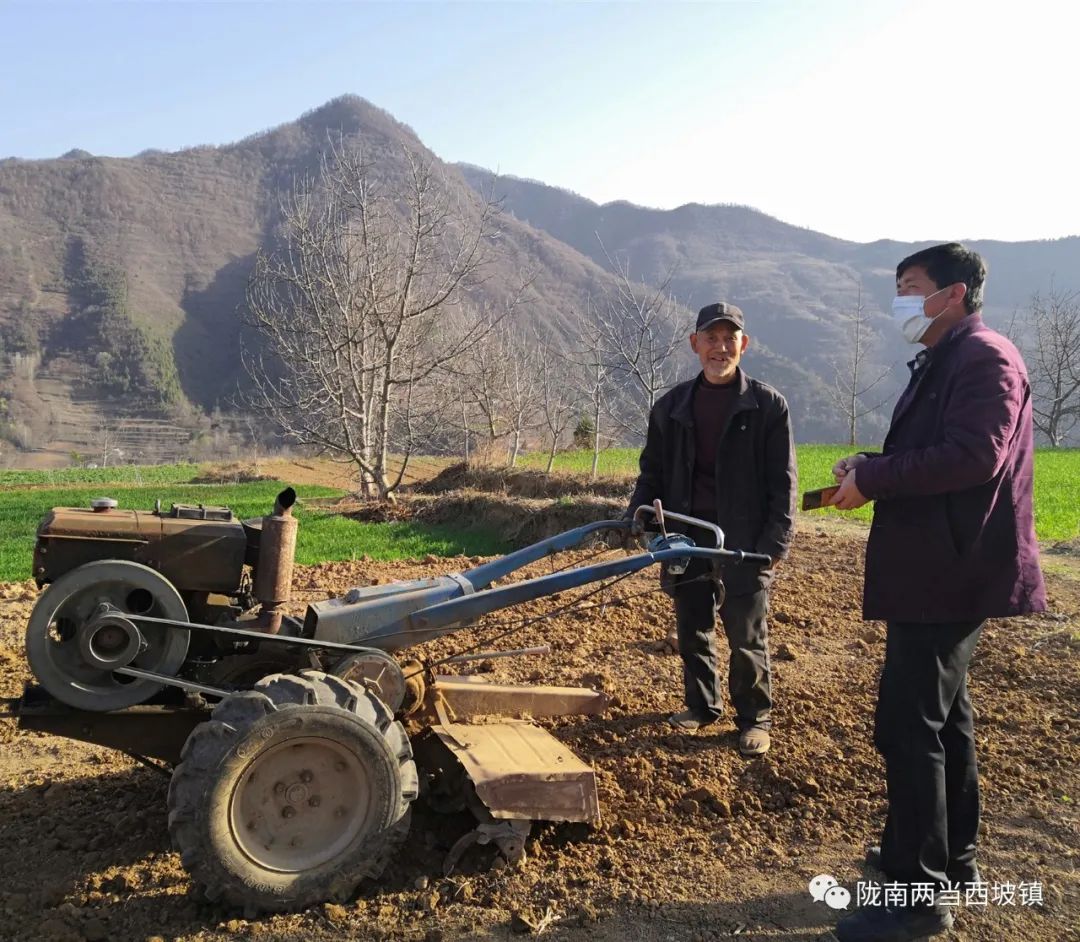 人大宣传月西坡镇各级人大代表积极开展宣传