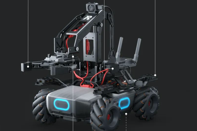 这也是继大疆机甲大师 robomaster s1后,第二款教育机器人,其配套的