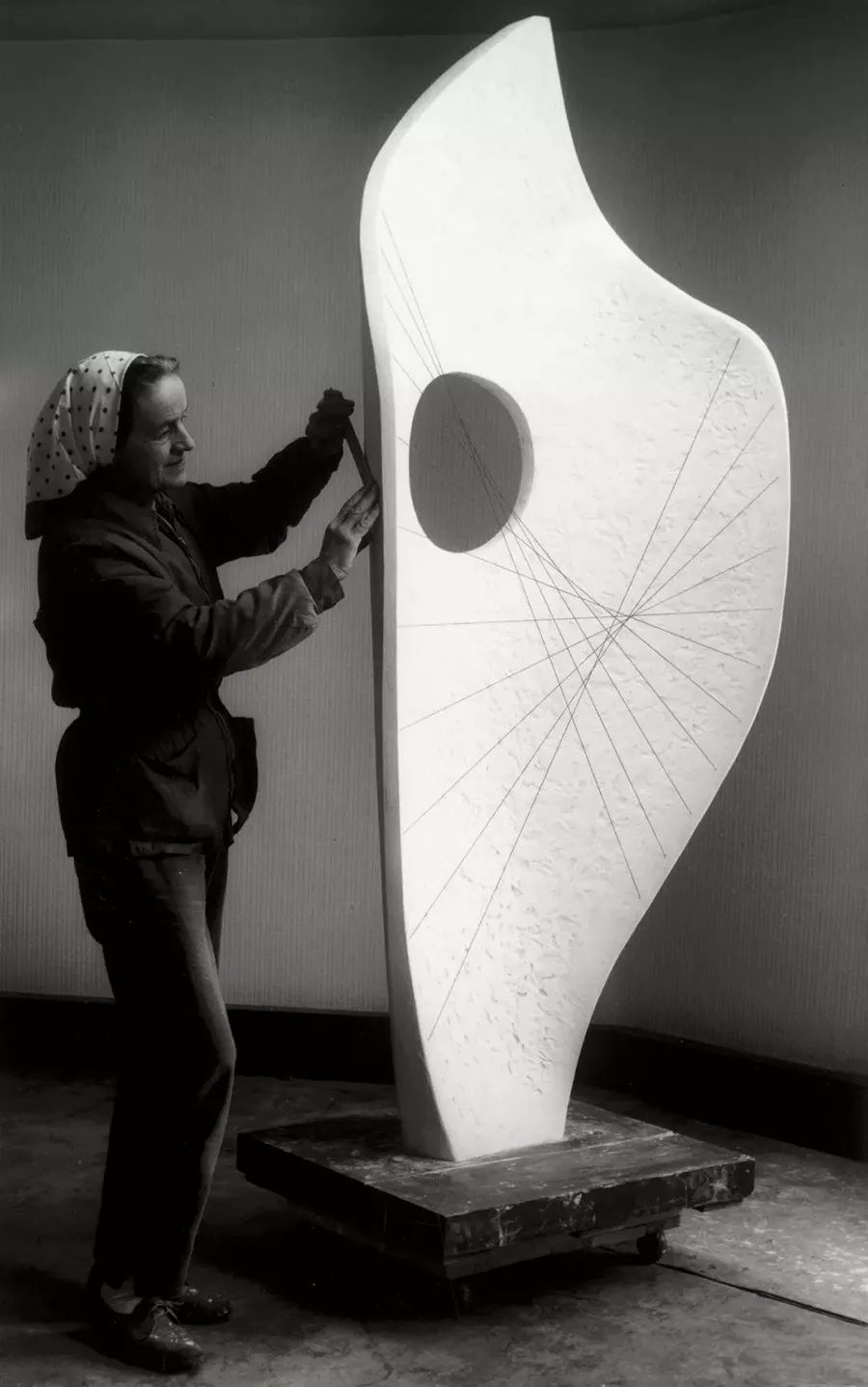 barbarahepworth太阳与月亮一同升起