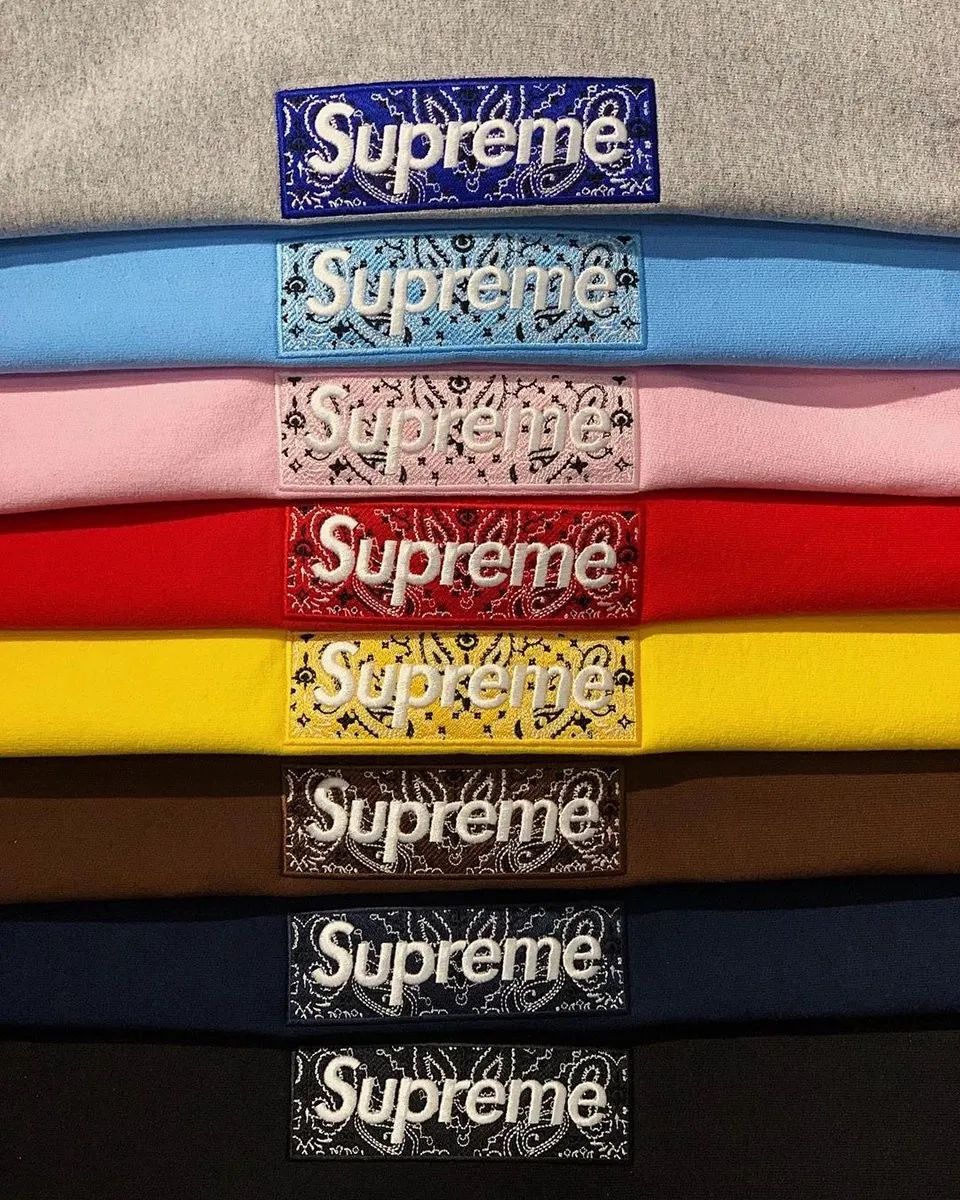 除了去年末supreme第一次发布腰果花bogo复刻,腰果花这个元素在各潮牌