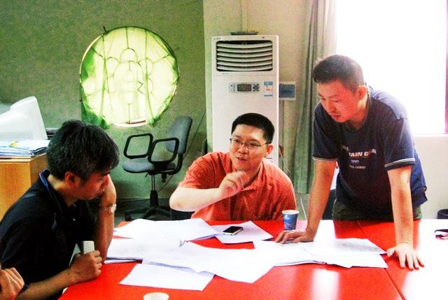 这时,蓝弧动画创始人王巍导演就站了出来.