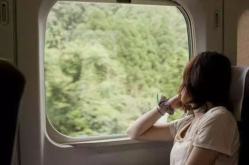 朋友圈心情专用配图 | 心情低落的朋友圈配图