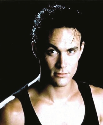 李国豪作为一代巨星李小龙之子,9岁开始习武,成年后,他的武术造诣很高