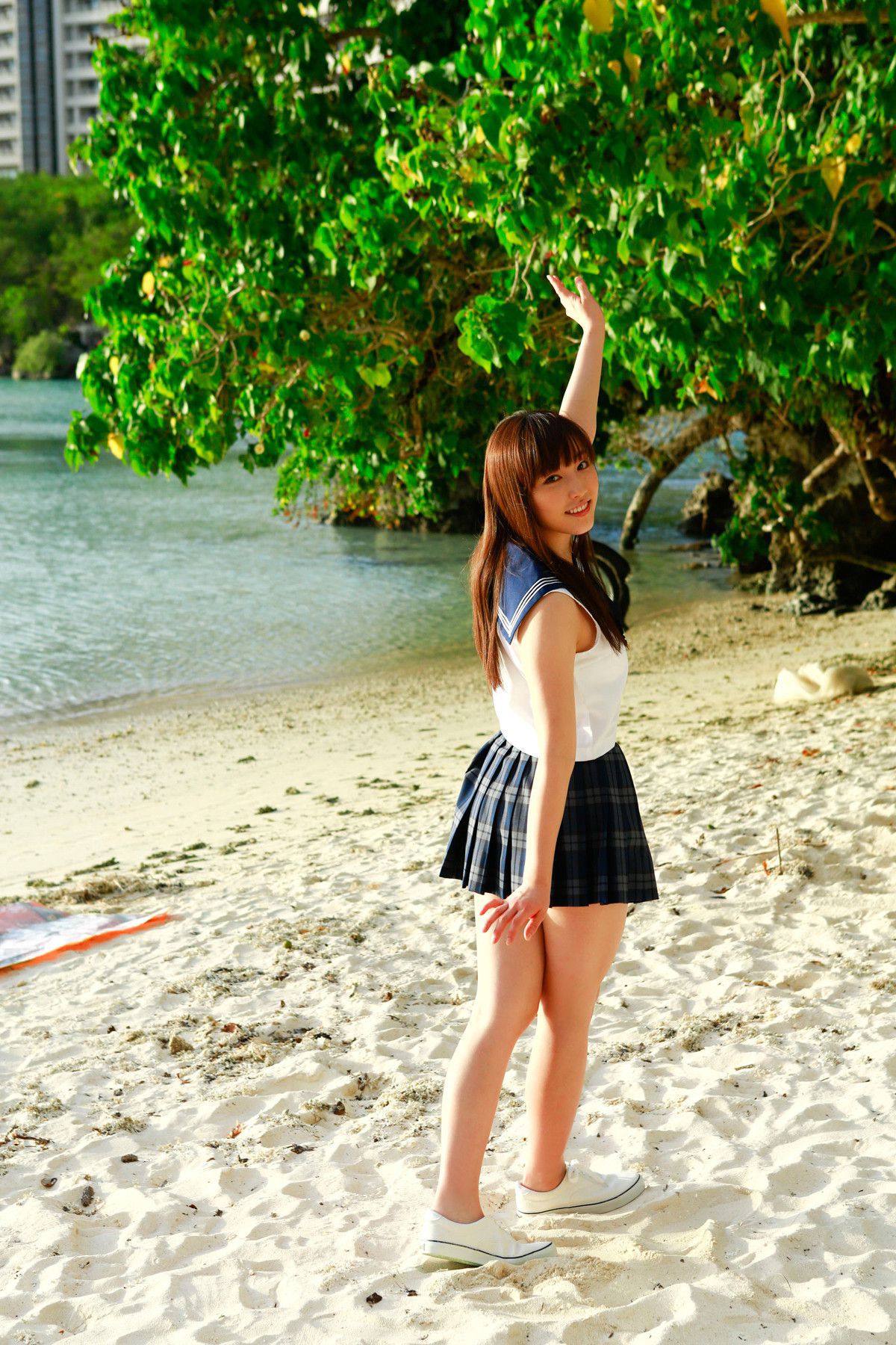 日本学生妹谱久村圣户外清纯写真