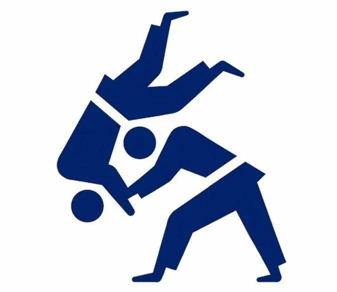 币展格斗 强者仁心_摔跤