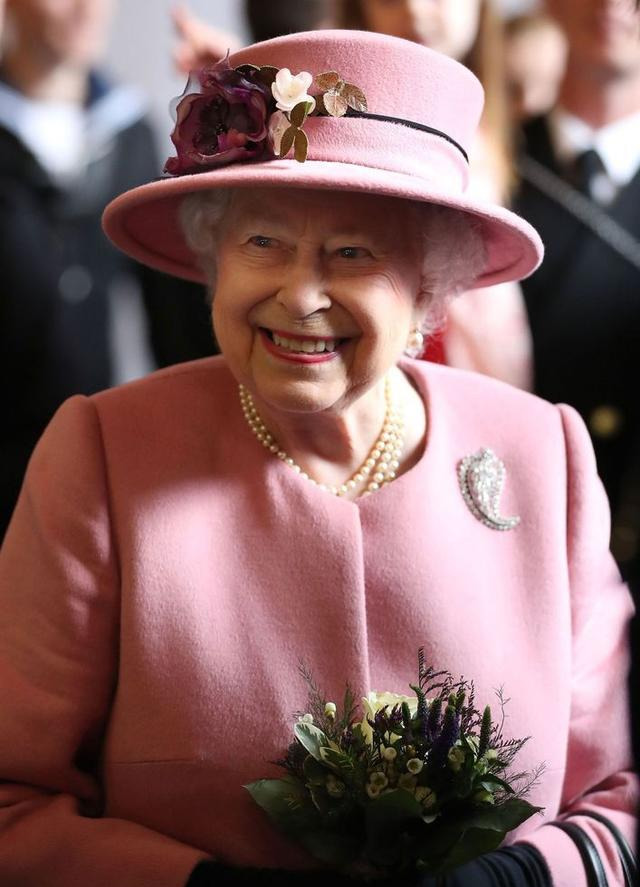 94岁英国女王日常穿搭圈粉无数?