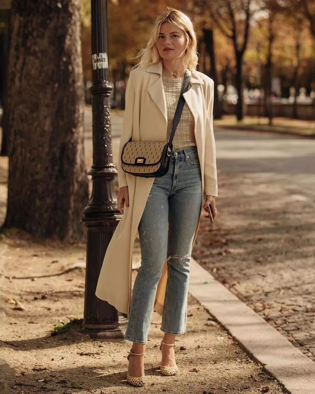 穿搭梨型身材怎样穿衣时髦又显瘦