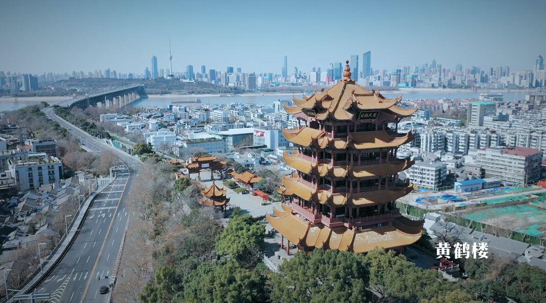 座城市正在进行一场与疫情的生死搏斗每个人都是这场"战斗"的战士武汉