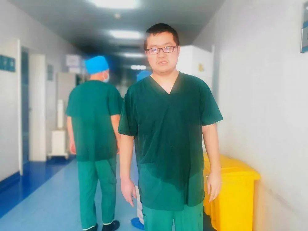 他们名叫男护士