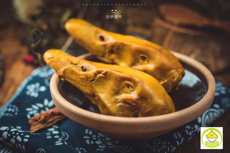 璐璐家火爆盐香辣鸭头(实拍图)璐璐家火爆盐焗香辣鸭脖(实拍图)璐璐家