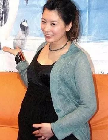 明星产后照样光鲜亮丽瞎讲是女人都狼狈