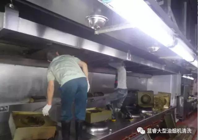 宜兴烟道清洗：餐饮厨房排烟系统深度清洁与环保达标全指南