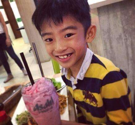 谢霆锋大儿子要上春晚,王菲五字回应,谢霆锋一句话戳中泪点!_谢振轩