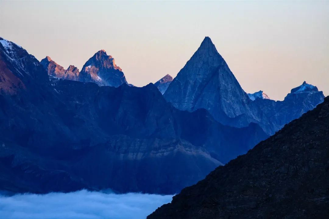 十大最美金字塔雪山,保證有你不認識的_山峰