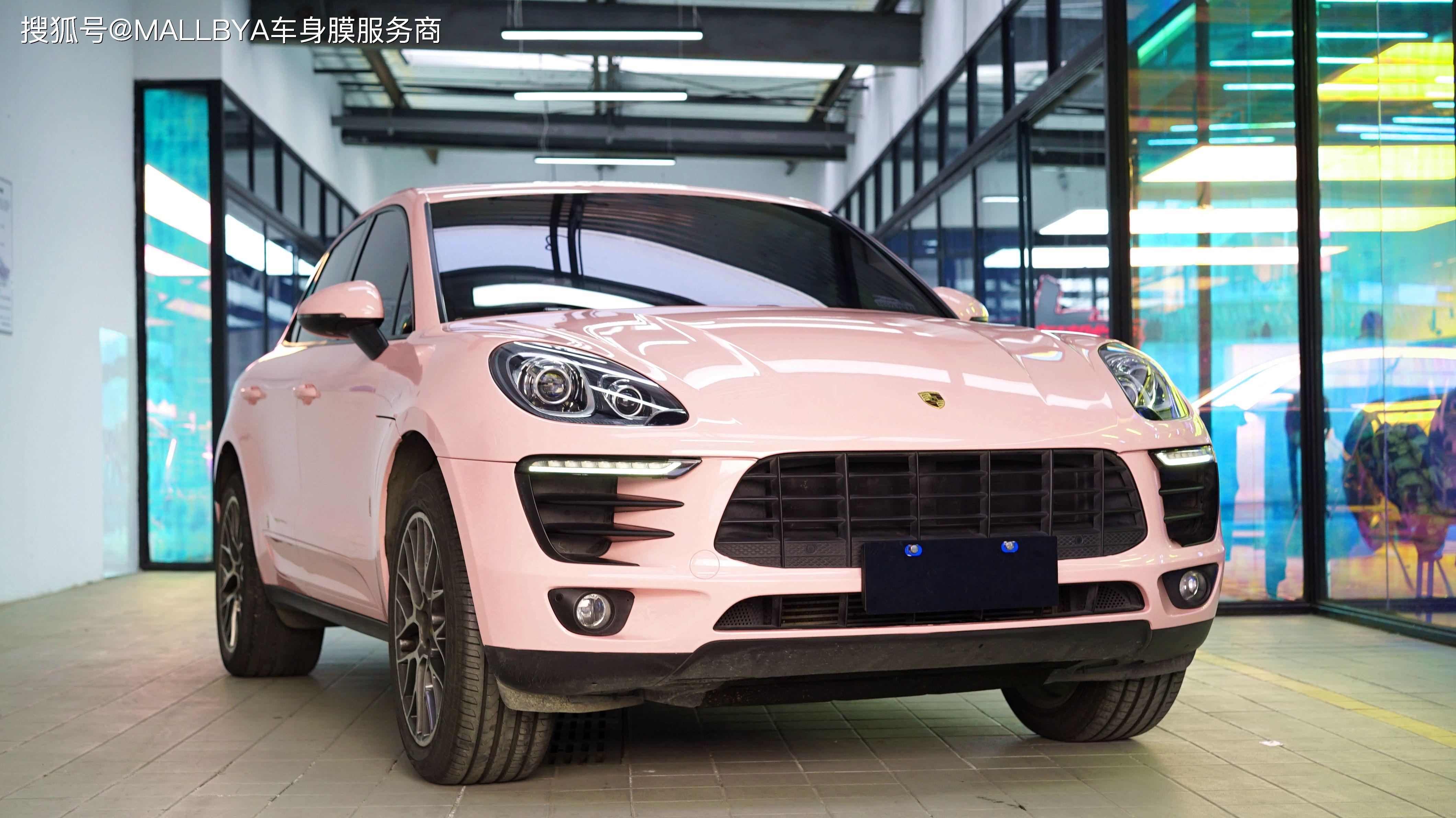 这款颜色最适合美少女 保时捷macan它们两个最合拍