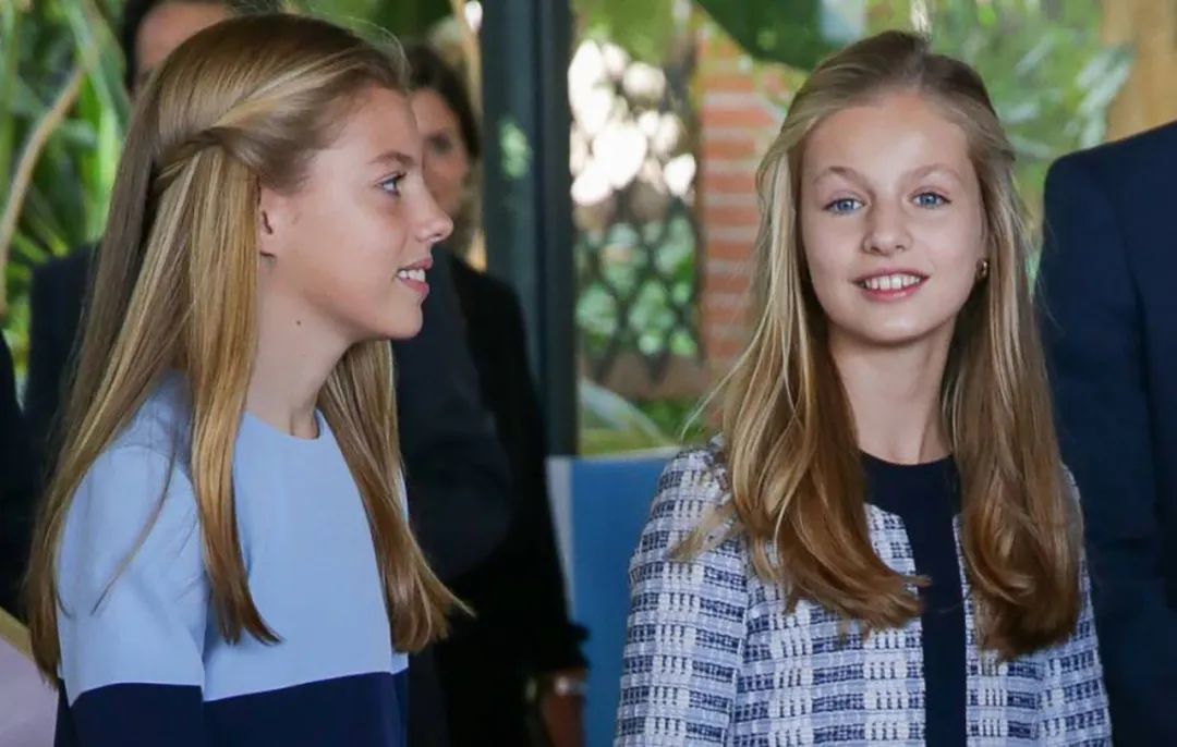 14岁西班牙公主认识自身不足,羡慕12岁妹妹,并想办法补救小缺陷