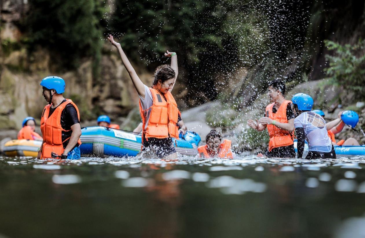 安吉仙龙峡精美图片集 漂流篇