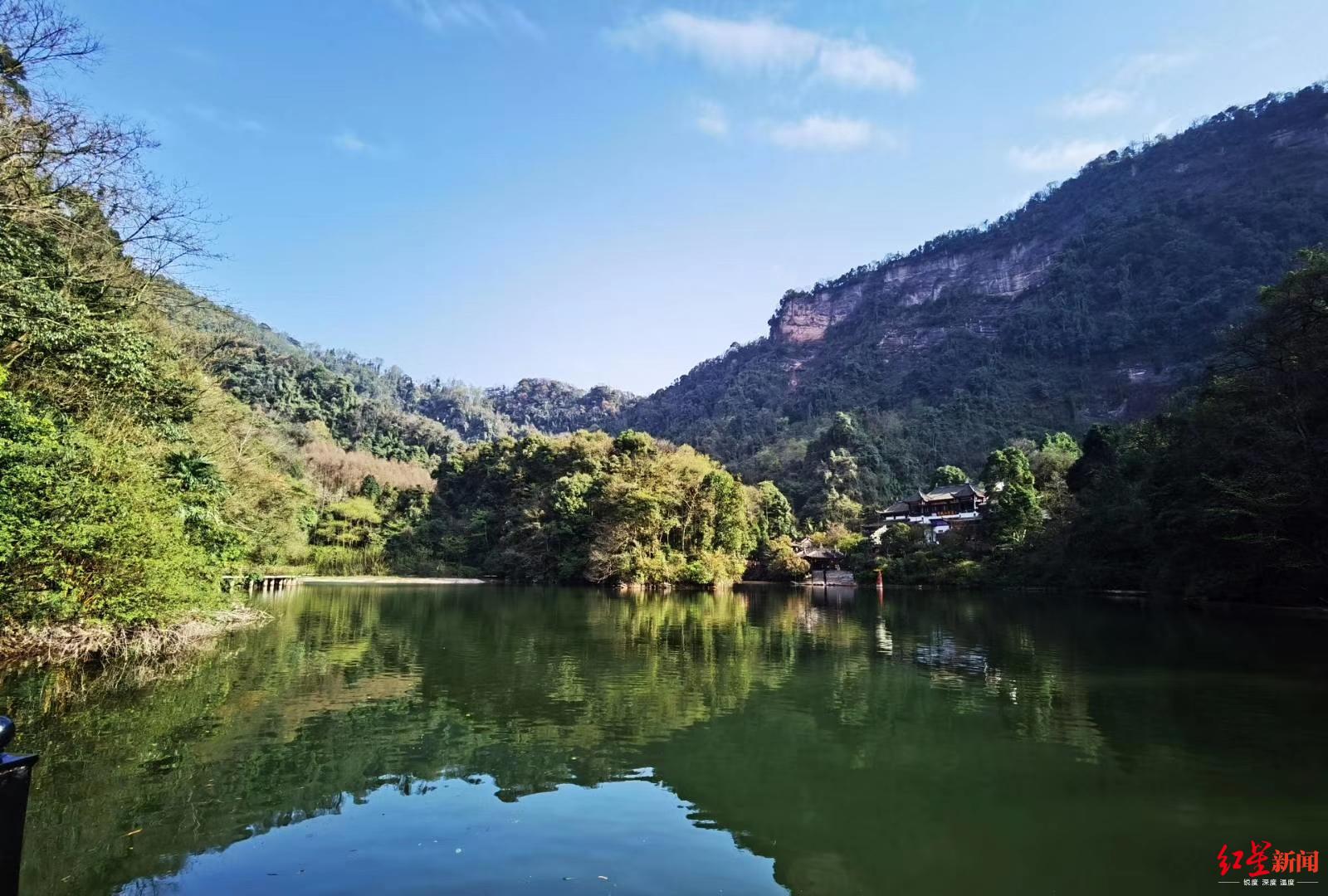 刷身份證入園,青城山-都江堰景區開園四日接待遊客4300人次-搜狐