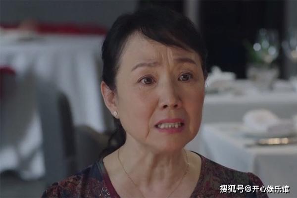 樊胜美妈妈图片