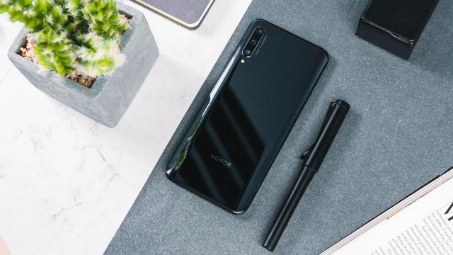 性能优越的国产手机,荣耀9xpro从四个方面解析为什么它值得_华为