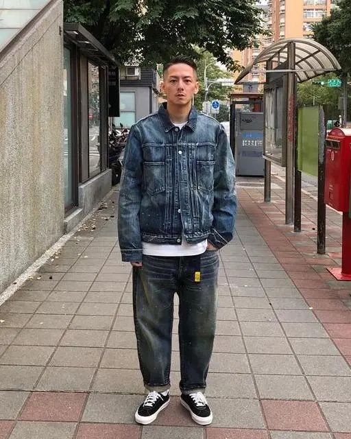 余文乐的工装风穿搭很难学?只要选对叠穿单品,你可和他一样帅