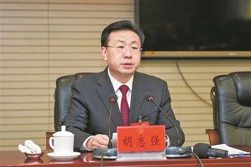 陕西前首富被查!_辛耀峰