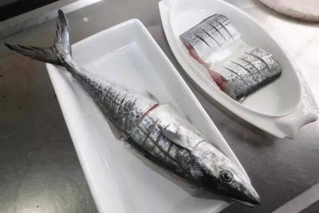 品味象山透骨新鲜美味可口的䲠鯃