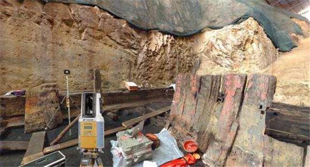 刘非曾经带兵平息吴楚七国叛乱,后来在战争胜利之后就占据着吴王的