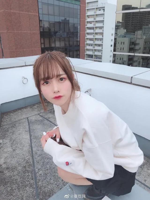 日本17岁女装大佬一夜爆红清纯可爱软妹风让人忘记性别