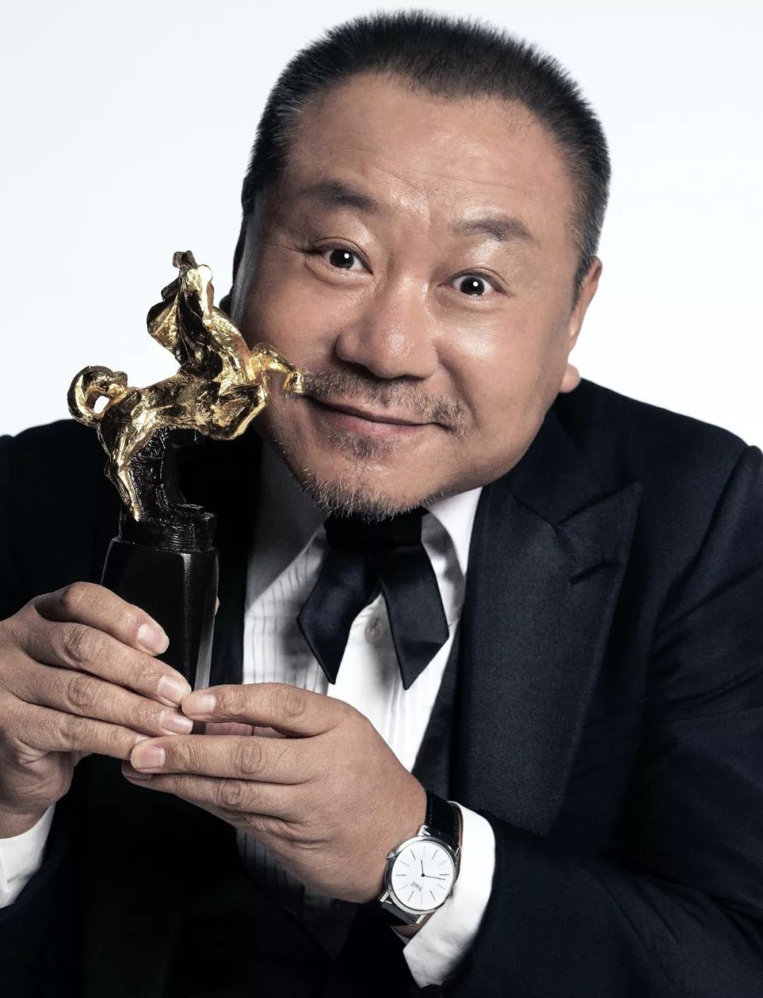 为武汉捐1000万的赵本山与范伟的故事