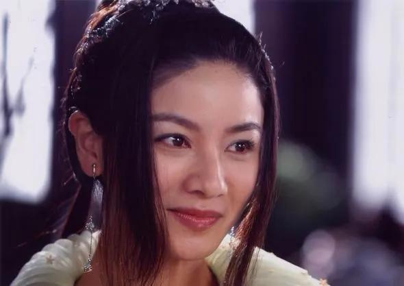 以及在里面打酱油的"明霞公主"万妮恩:都是给人留下了不小印象的美人.