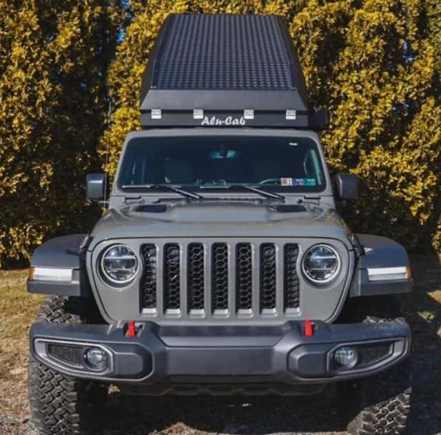 首台jeep牧马人房车曝光双层别墅式设计越野自驾真给力