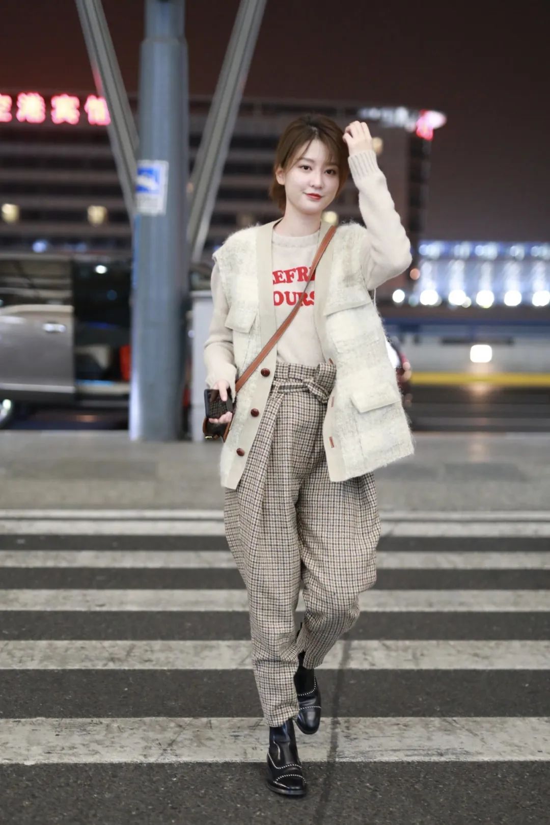 春天到了,我已经开始怀念女明星的机场街拍了