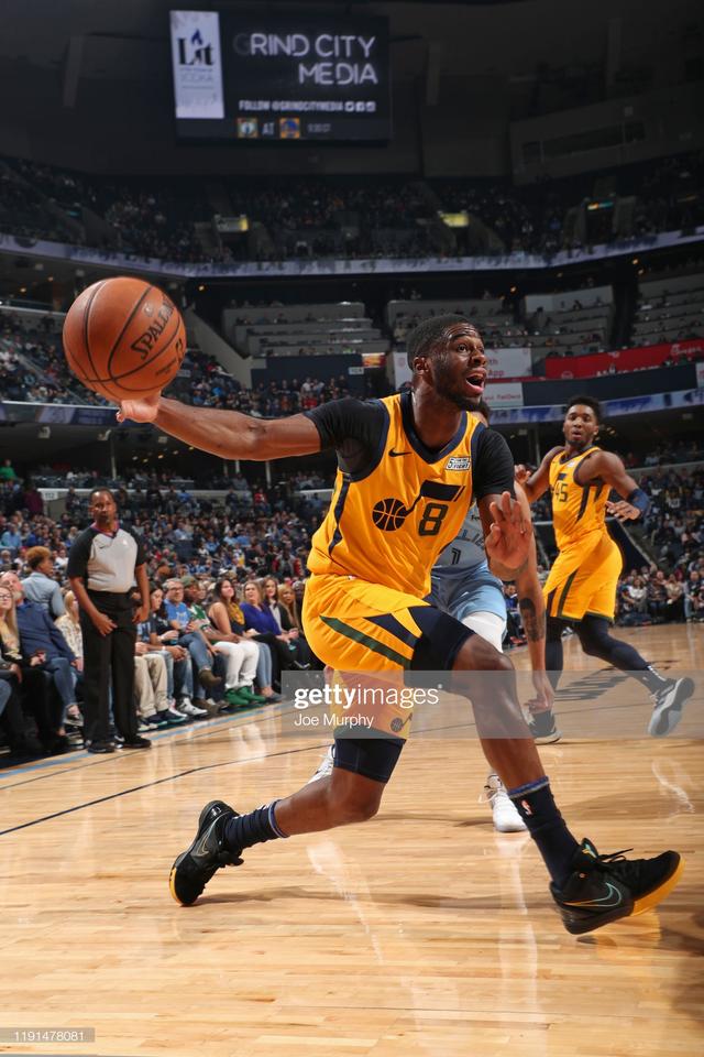 继戈贝尔之后,他的爵士队友,曾在cba打过球,被称为"中国男孩"的穆迪埃