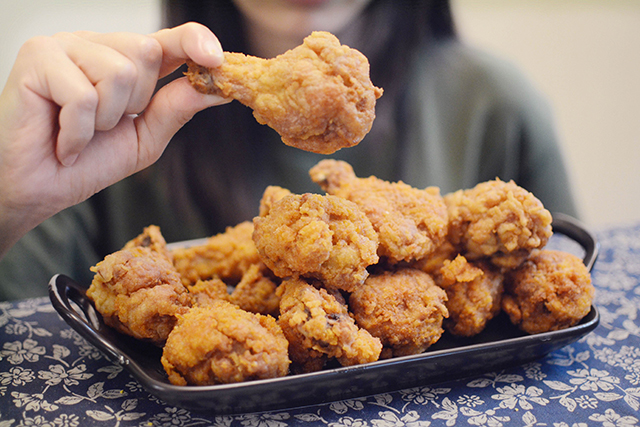 大厨教你在家炸鸡腿鸡腿外酥里嫩小孩子百吃不厌